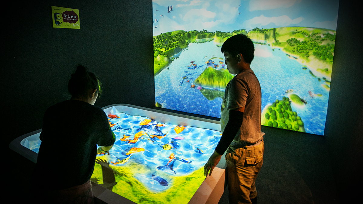 兒童游樂(lè)設(shè)施