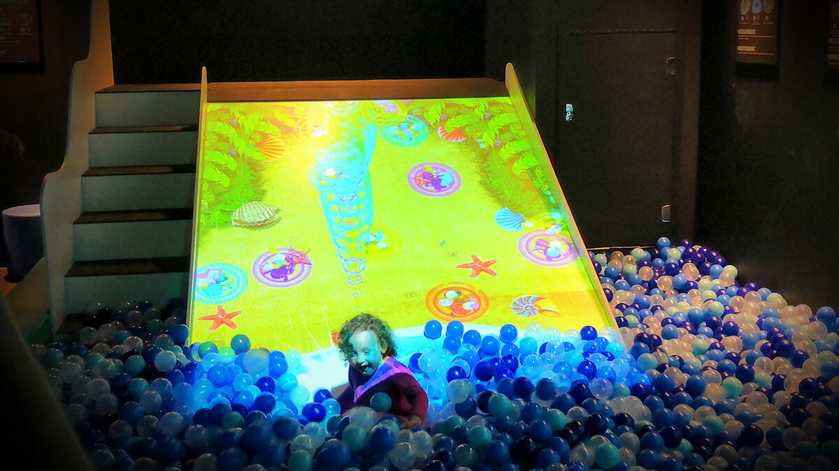 兒童游樂設(shè)施